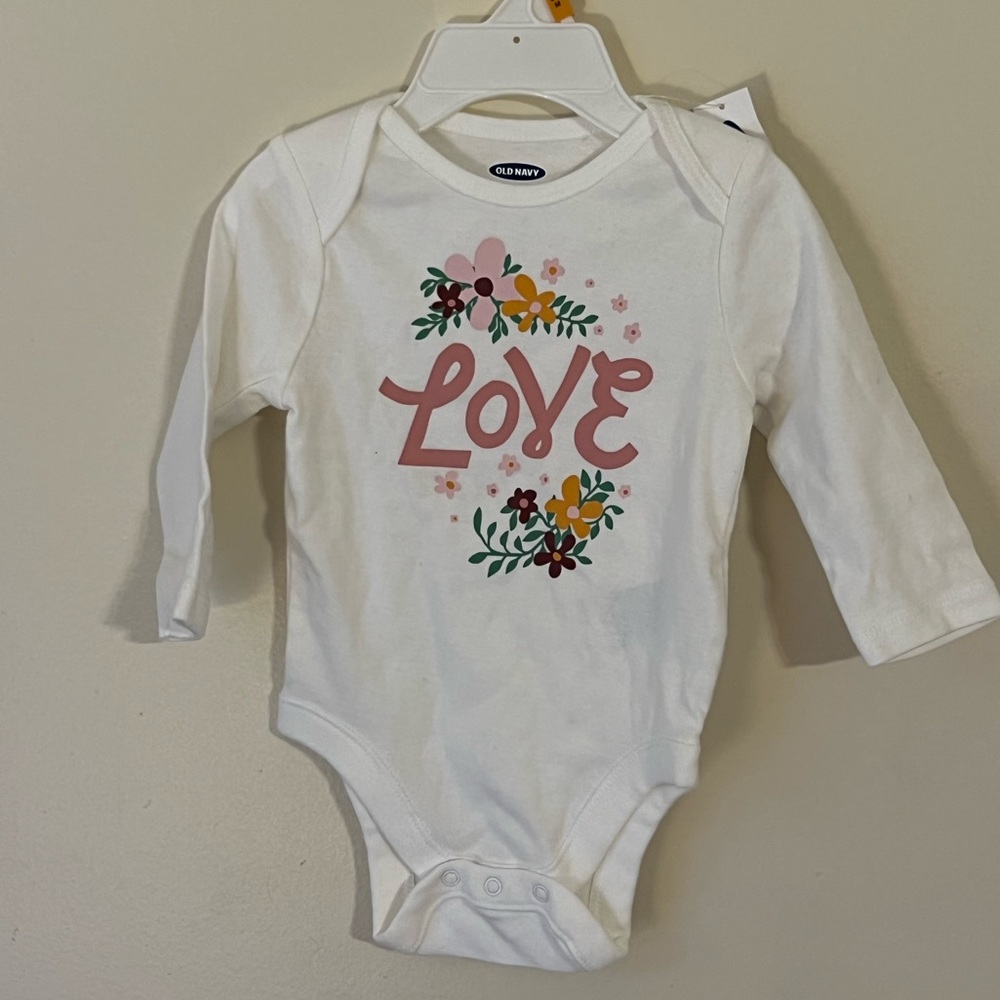 NWT Old Navy “Love” onsie, 3-6mo for baby girl